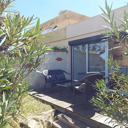 T6, 10 Couchages, Front De Mer, Piscine, Pierre La *