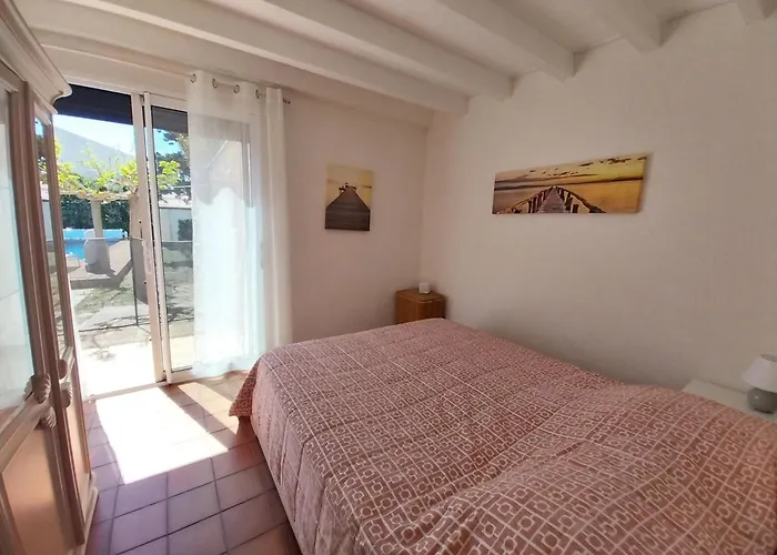 T6, 10 Couchages, Front De Mer, Piscine, Pierre La *